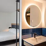 Hostel Latroupe La Granja *