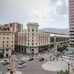 Latroupe La Granja Hostel Bilbao