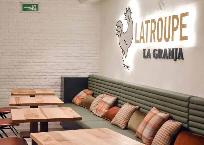 Latroupe La Granja Vandrerhjem *