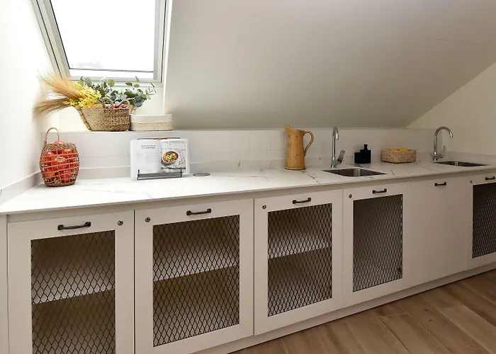 Vandrerhjem Latroupe La Granja *