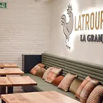 Latroupe La Granja Ostello *