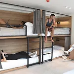 Latroupe La Granja Ostello Bilbao