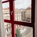 Latroupe La Granja Vandrerhjem *