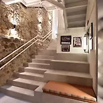 Latroupe La Granja Albergue Bilbau