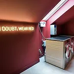 ホステル Latroupe La Granja *