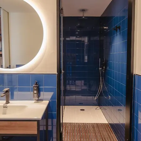 Latroupe La Granja Hostel *