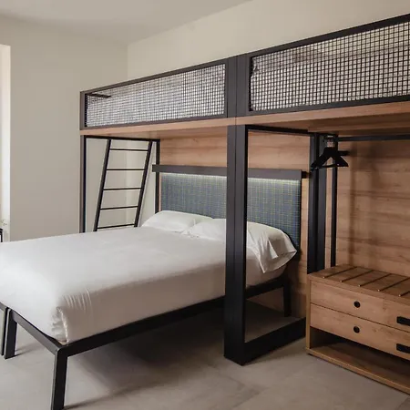 Hostel Latroupe La Granja Bilbao