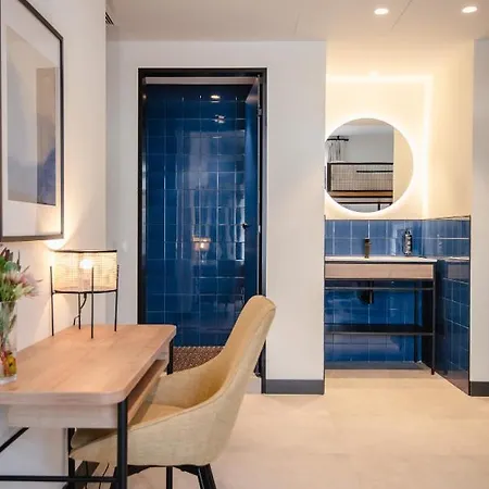 Hostel Latroupe La Granja Bilbao