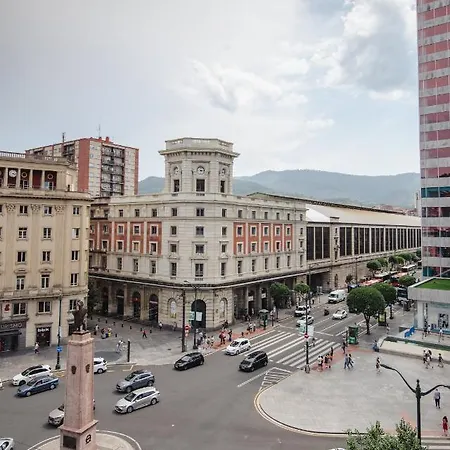 Latroupe La Granja Vandrarhem Bilbao