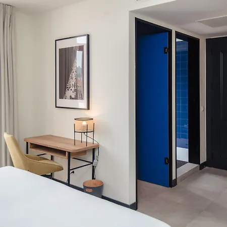 Hostel Latroupe La Granja Bilbao