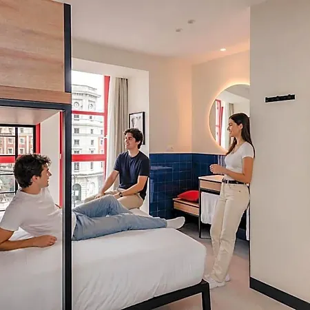 Hostel Latroupe La Granja *