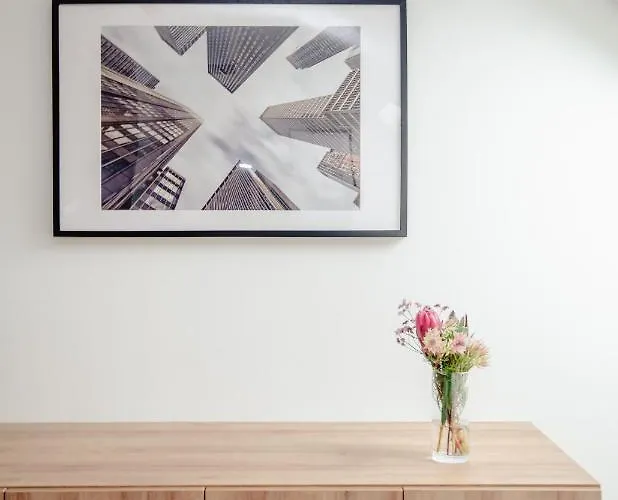 Hostal Latroupe La Granja *