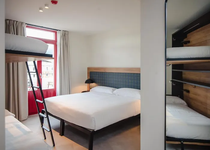 Latroupe La Granja *