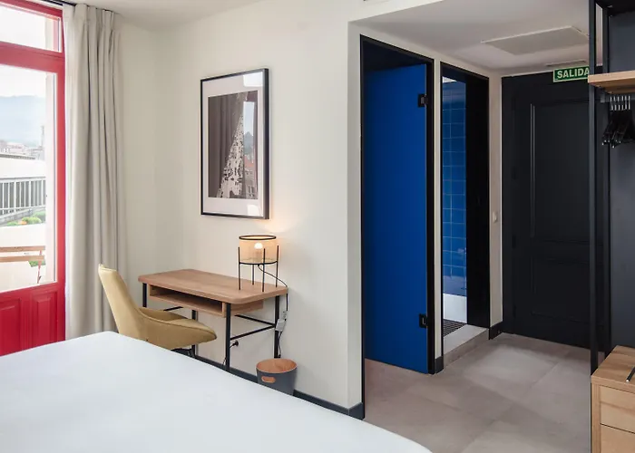 Hostal Latroupe La Granja Bilbao