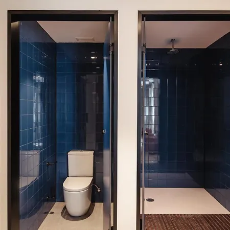 بيت شباب Latroupe La Granja *