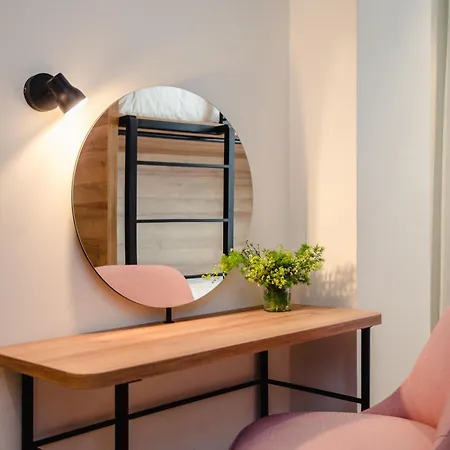 Latroupe La Granja 호스텔