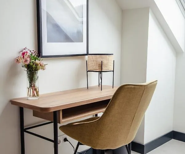 Latroupe La Granja 旅馆 *