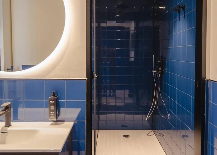 Latroupe La Granja 호스텔 *