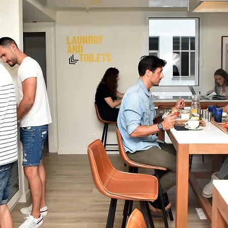 Hostel Latroupe La Granja