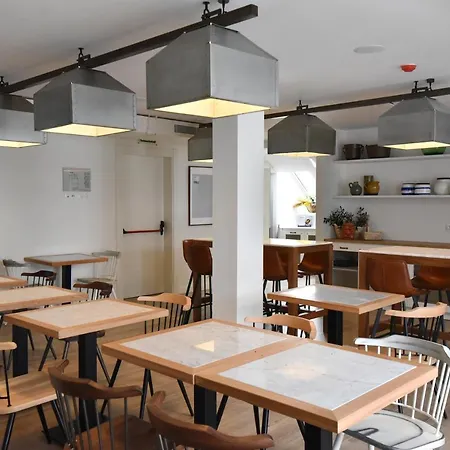 Hostel Latroupe La Granja Bilbao