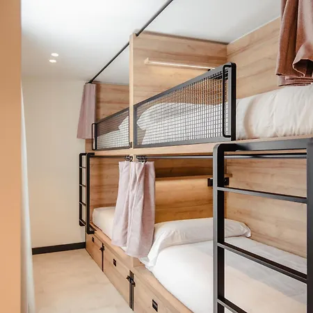 Albergue Latroupe La Granja Bilbau