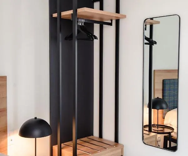 Albergue Latroupe La Granja