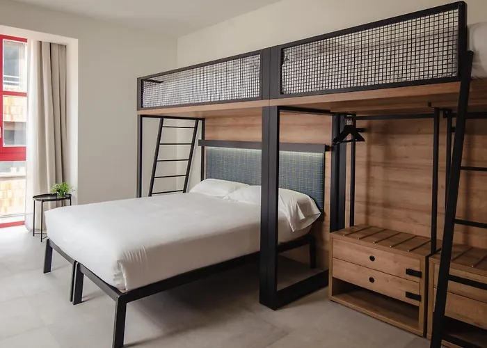 Hostel Latroupe La Granja Bilbao