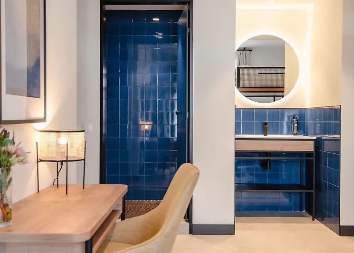 Hostel Latroupe La Granja *